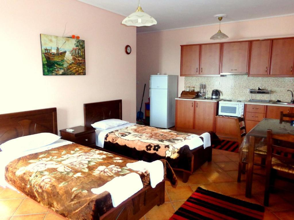 Makronas Apartments Karystos  Bagian luar foto