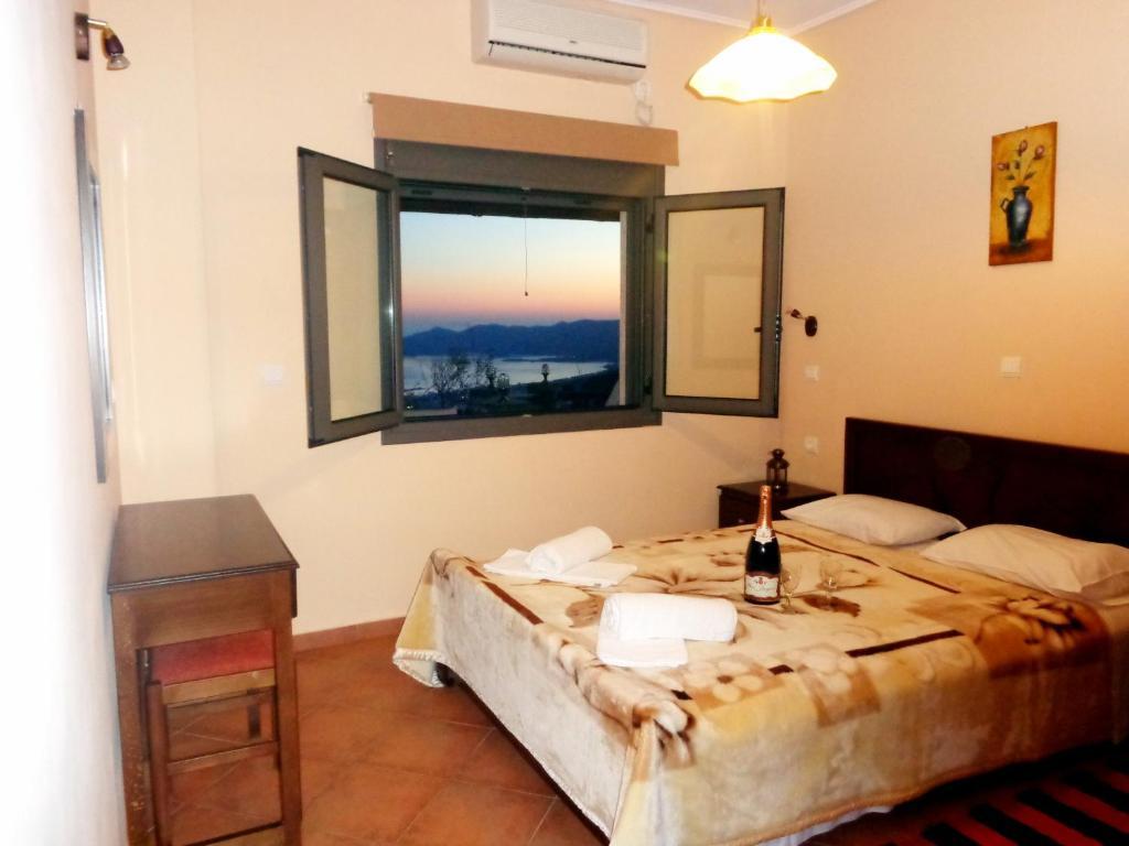 Makronas Apartments Karystos  Bagian luar foto